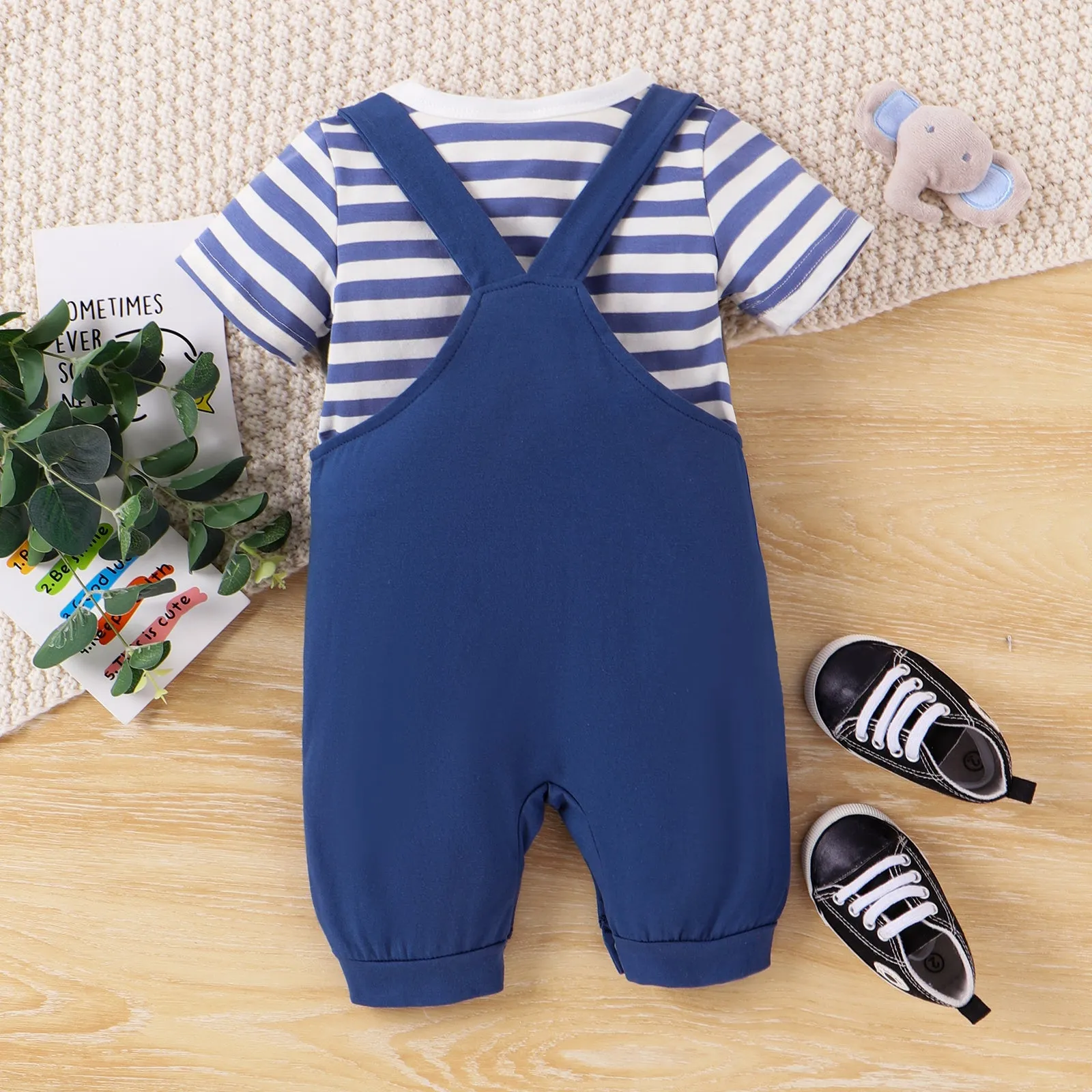 2pcs Baby Boy Childlike Striped Tee and Elephant 3D Overalls Set