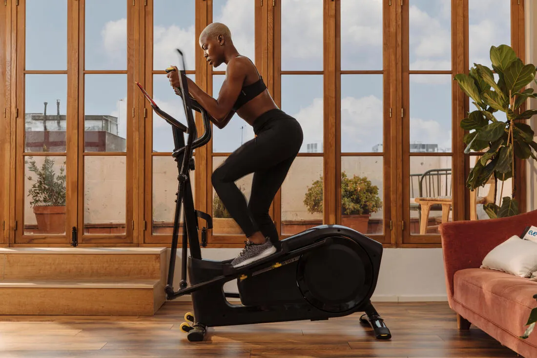 Self-Powered and Connected, E-Connected & Kinomap Compatible Cross Trainer EL540