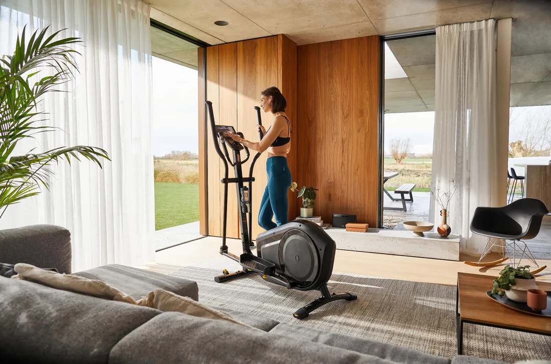 Self-Powered and Connected, E-Connected and Kinomap Cross Trainer EL520B